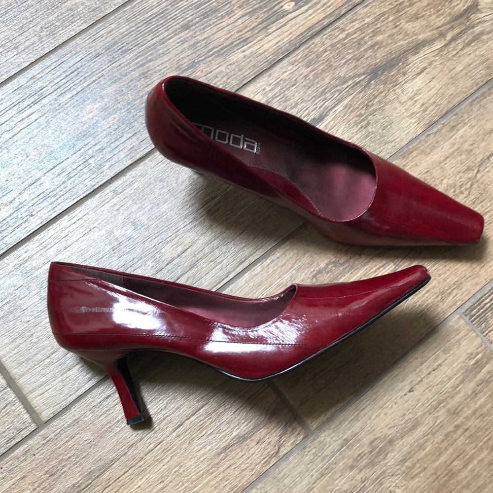 MODA Spana red heels